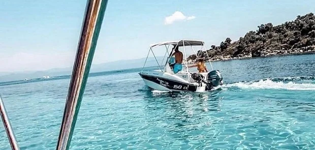 Paradise Boats, Βουρβουρού, Σιθωνία