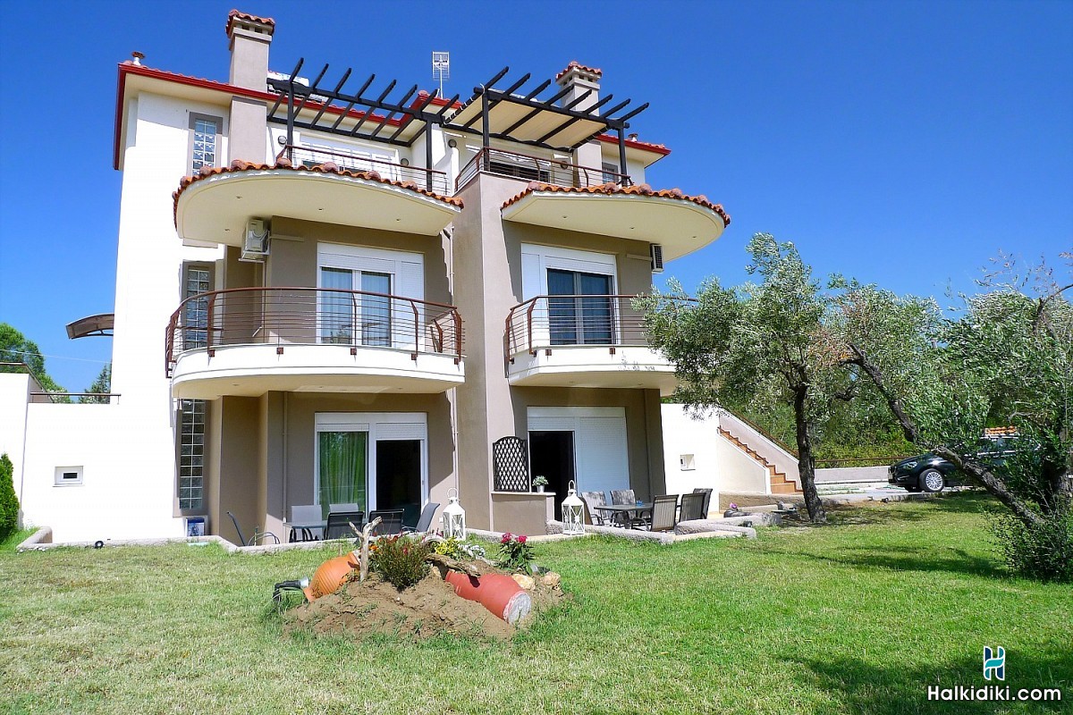 Excellent Villa, Εξωτερικοί χώροι