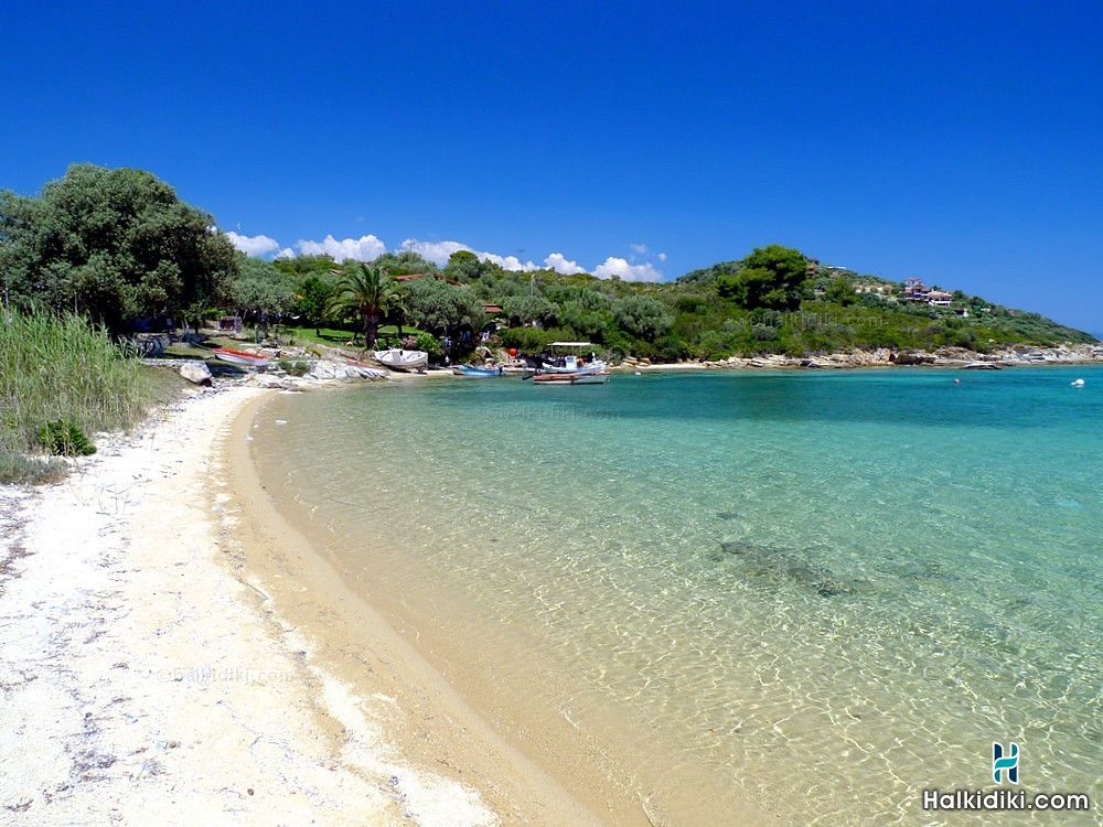 Studio Karagatsi, sea front studio in Vourvourou, Sithonia, Halkidiki