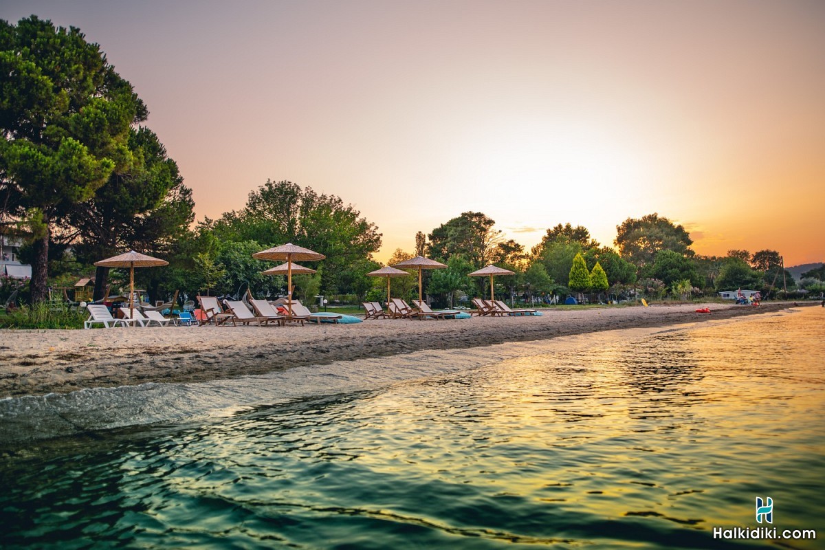 Kokkinos Apartments, Der Strand