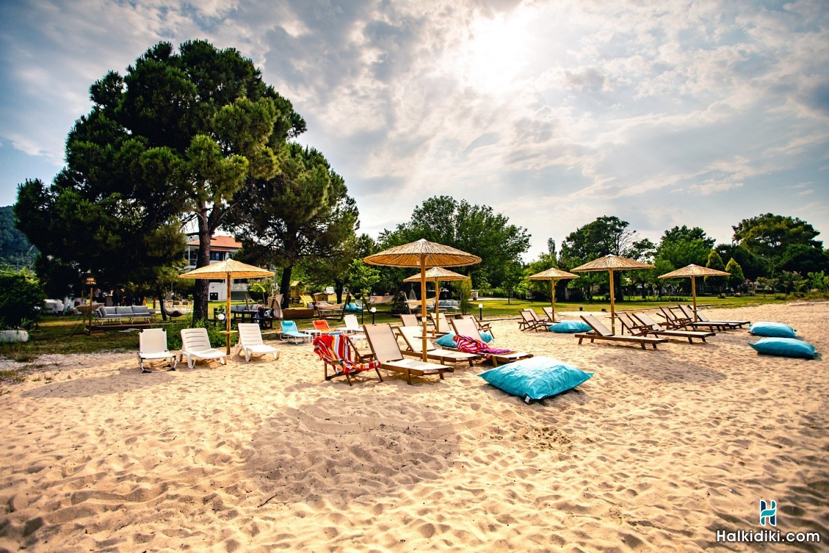 Kokkinos Apartments, The Beach