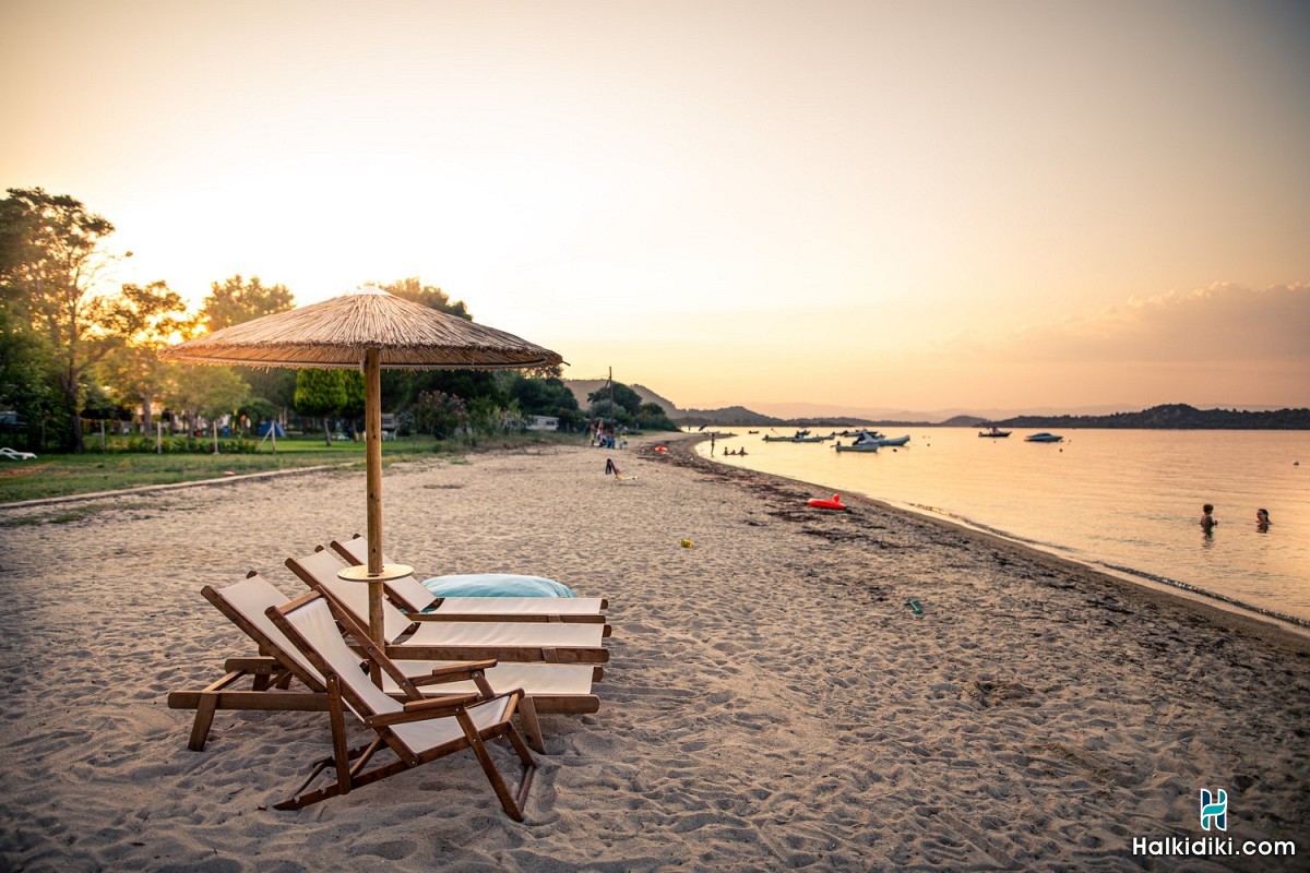 Kokkinos Apartments, The Beach