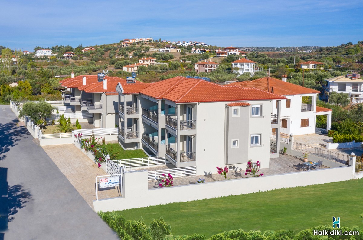 Luxury Living Annio, Εξωτερικές