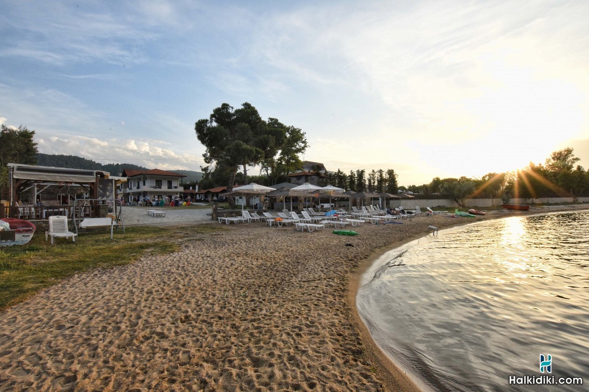 Haus Platanos apartments & Bungalows by the Sea, Der Strand