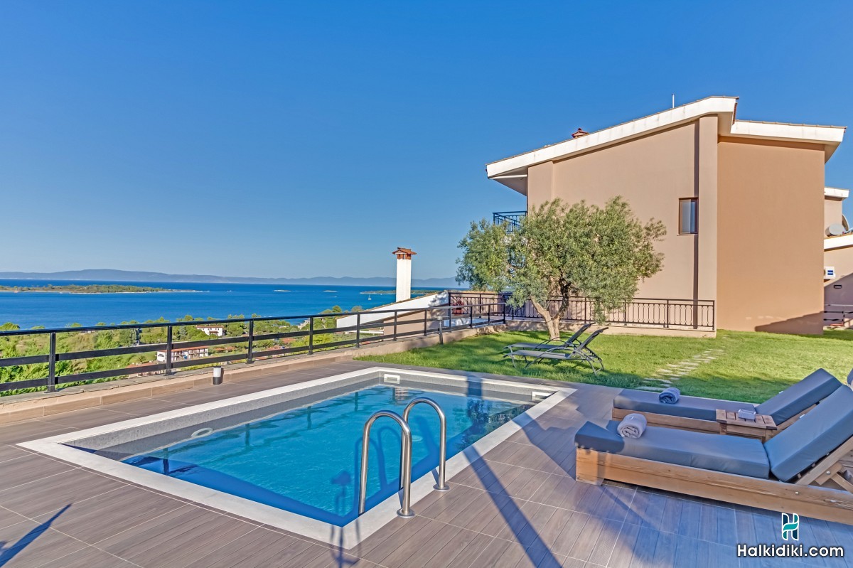 SeaView Villas, Πρωτέας