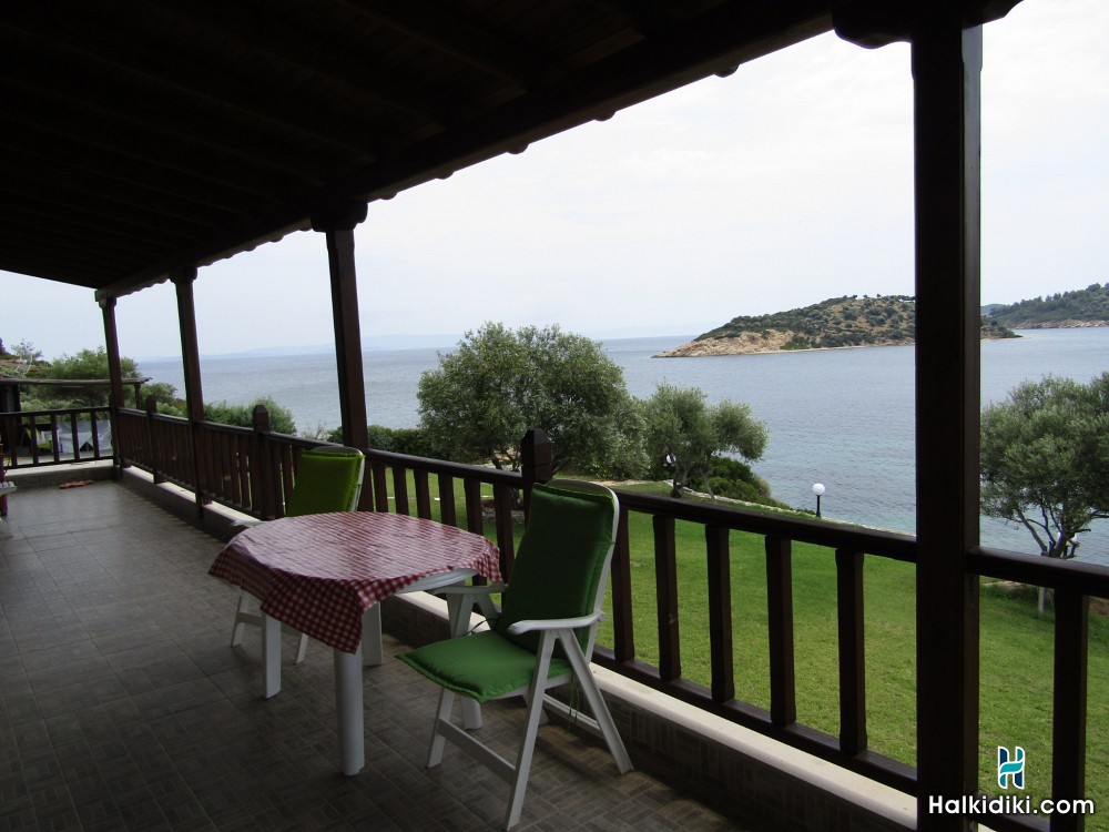 Villa Venus Paradise, Villa Venus Paradise is located in Lagonisi beach, in Sithonia, right by the sea