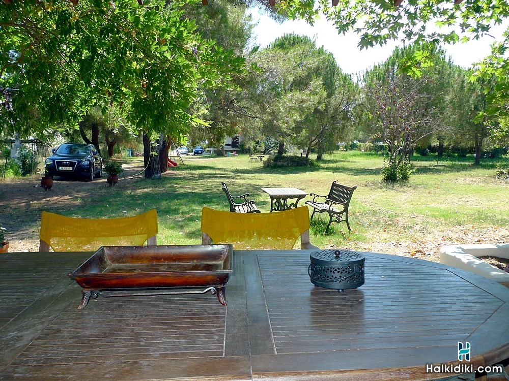 House in Vourvourou, Εξωτερικοί χώροι